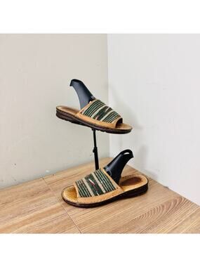 Børn Drilles slide sandals Green Beaded Women’s Size 7.5
